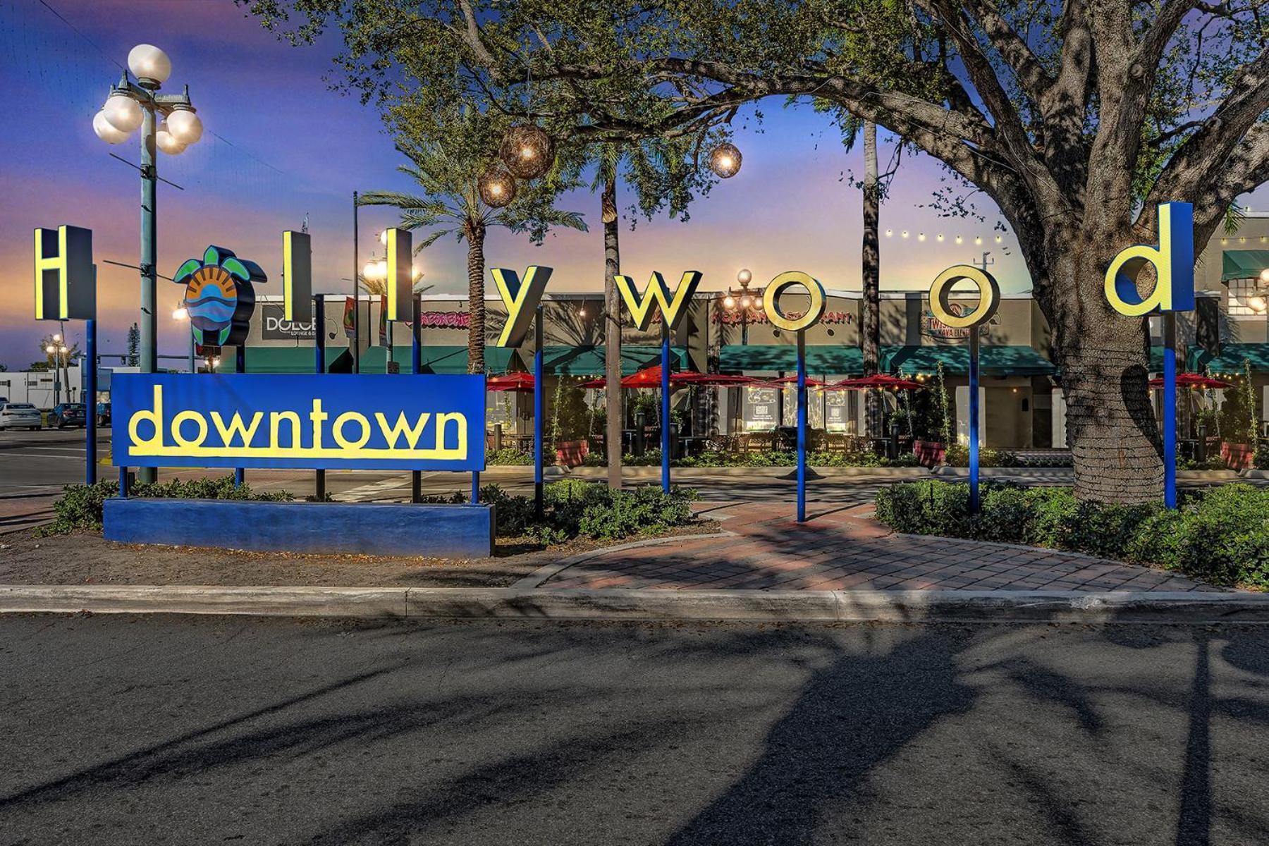 Young Circle & Hollywood Blvd Posh Studio Suite Exterior foto